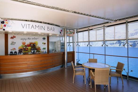 MSC Cruises MSC Lirica Vitamin Bar ©MSC Rights - Ivan Sarfatti.jpg